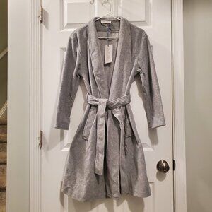 NWT Pluto Women’s Elena Gray Short Robe Sleepwear Winter Size US Medium, EU 40